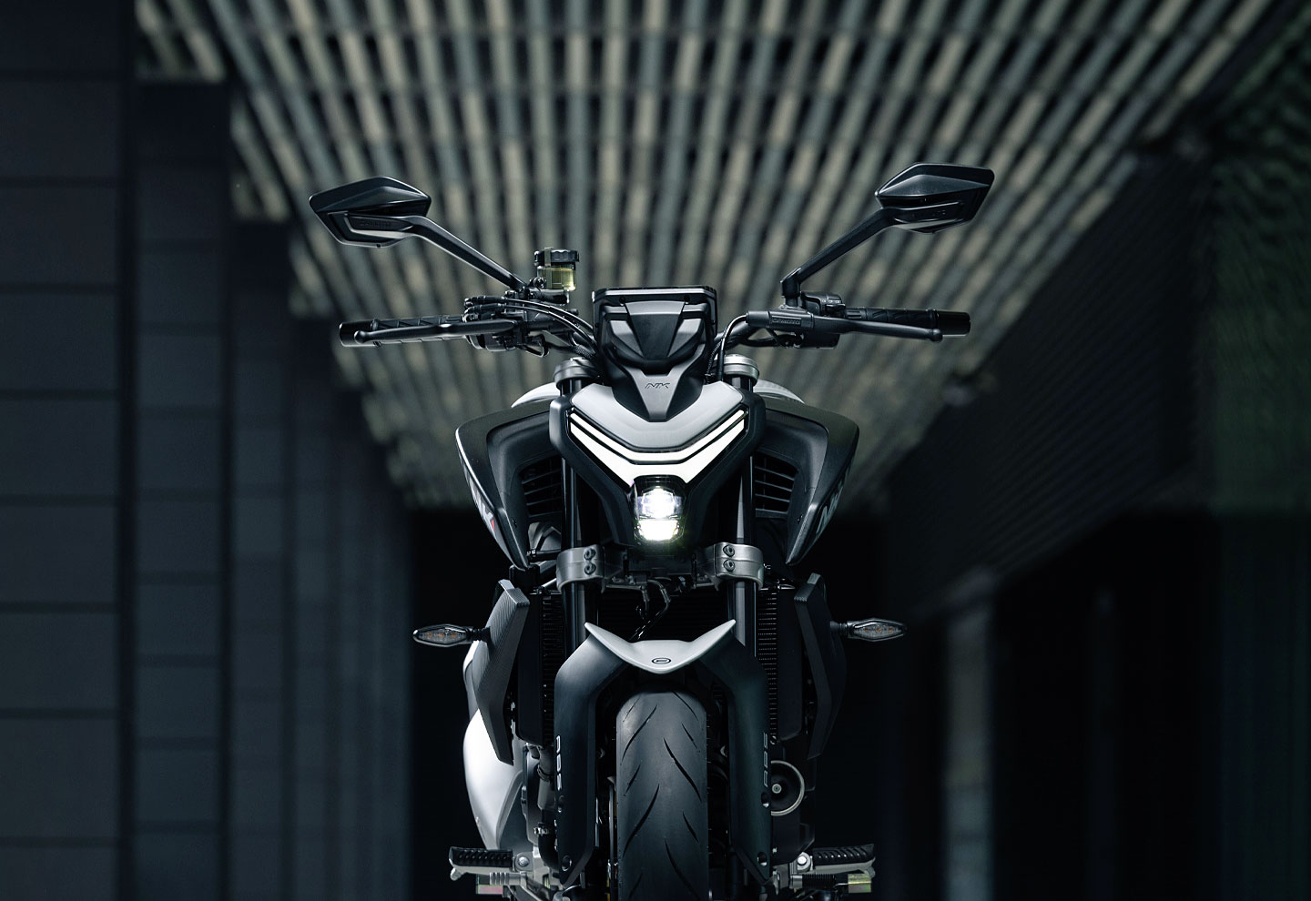 CFMOTO 450NK ABS 2024 9 CFMOTO 450NK ABS 2024 - Image 9