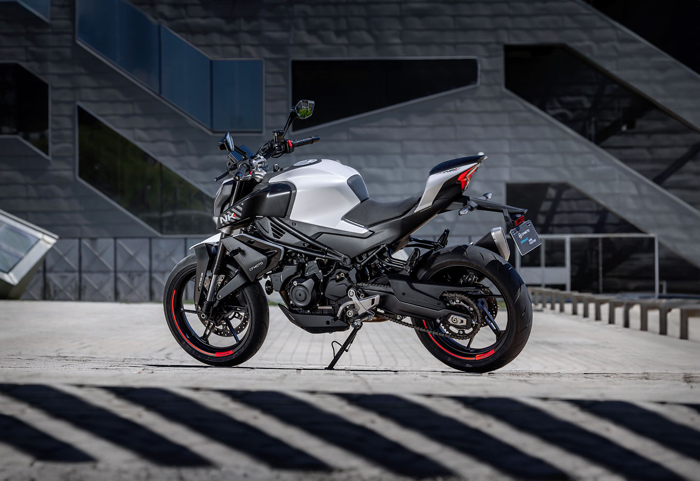 CFMOTO 450NK ABS 2024 10 CFMOTO 450NK ABS 2024 - Image 10