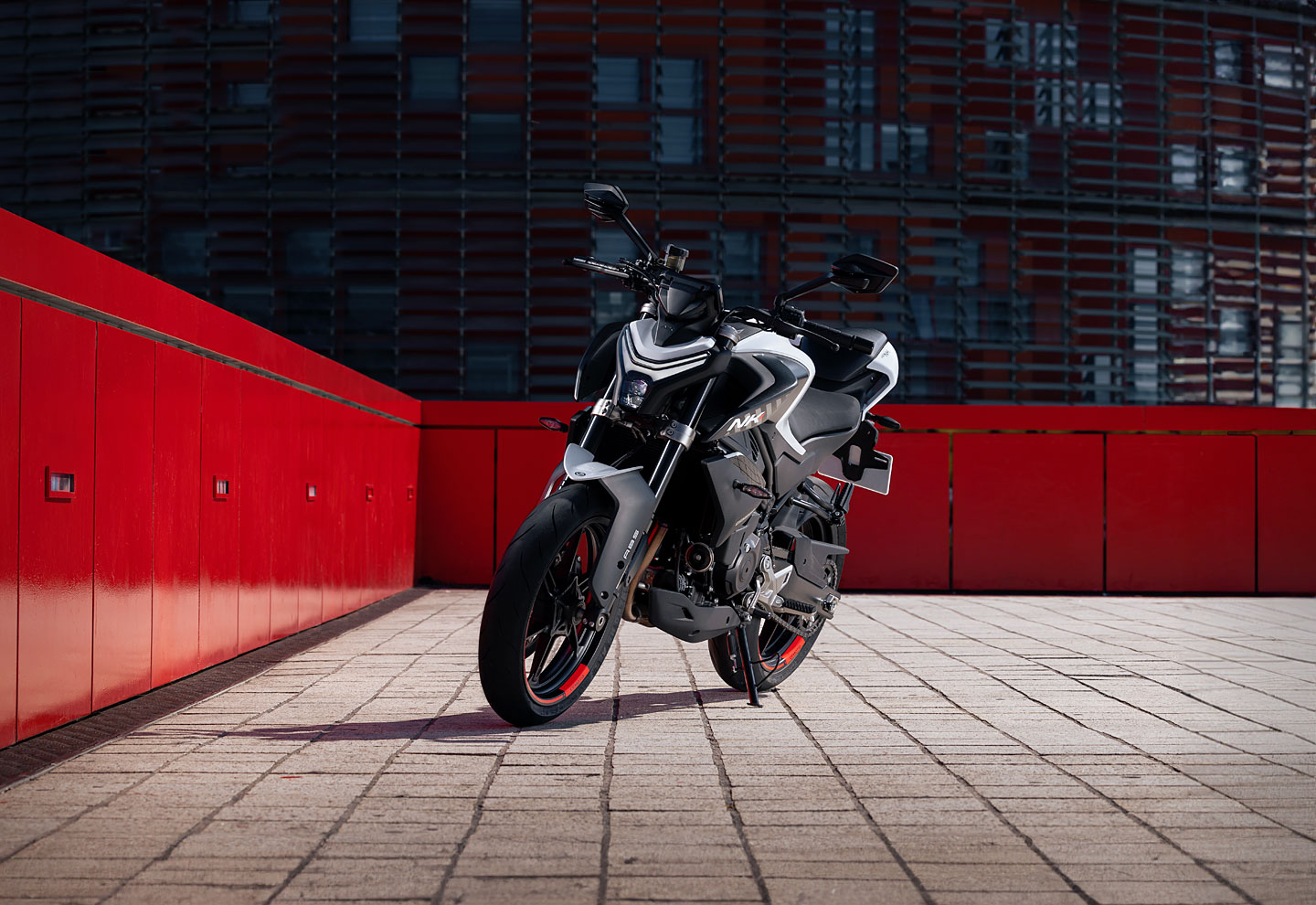 CFMOTO 450NK ABS 2024 4 CFMOTO 450NK ABS 2024 - Image 4