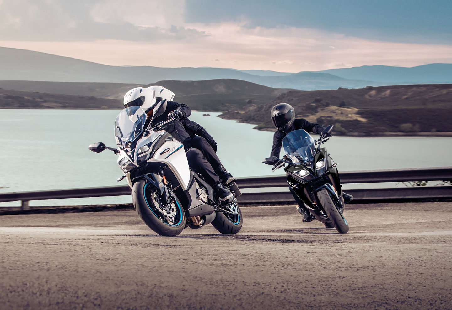 CFMOTO 650 GT ABS 2022 10 CFMOTO 650 GT ABS 2022 - Image 10