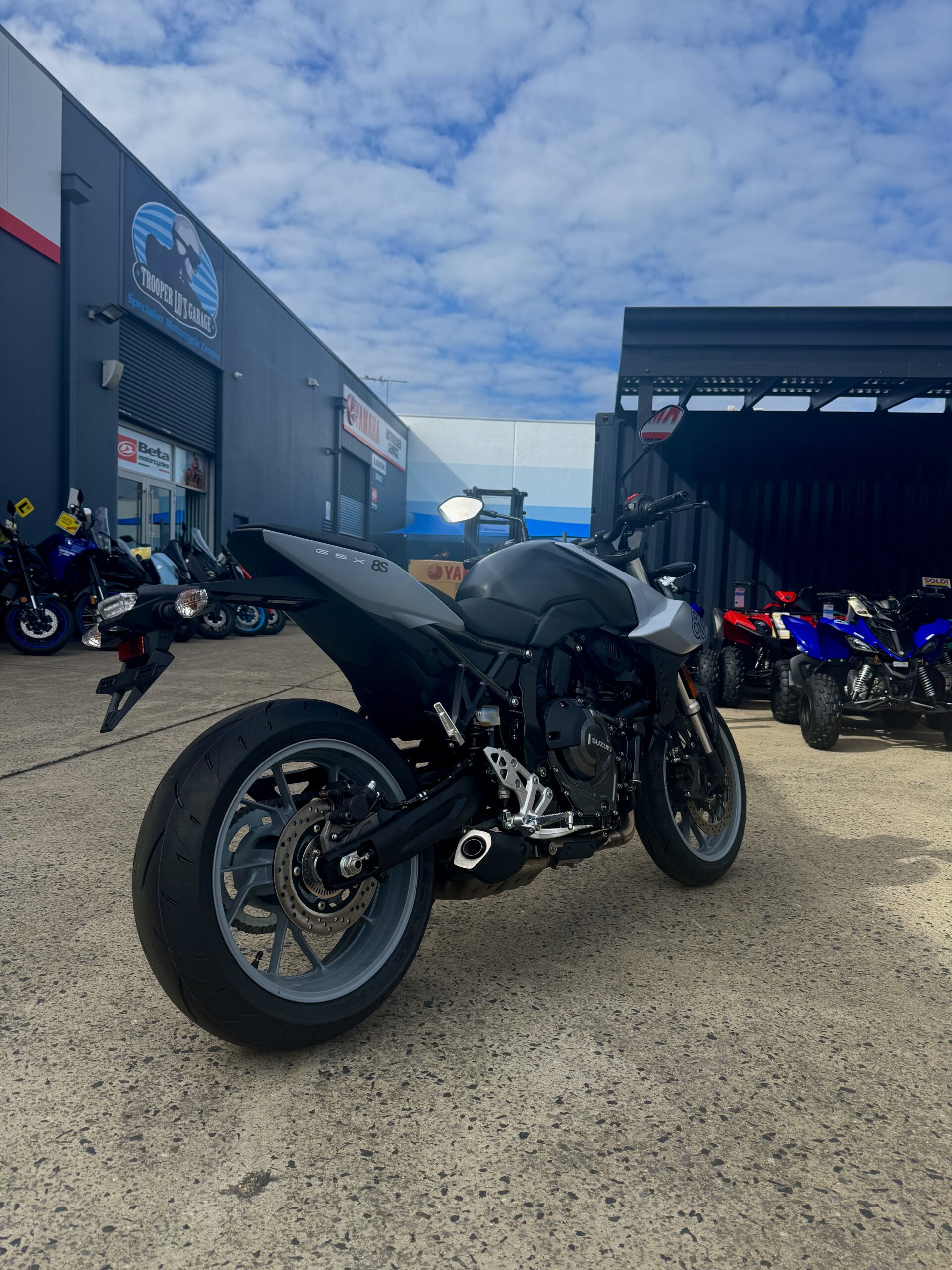 SUZUKI GSX-8S DEMO 2 SUZUKI GSX-8S DEMO - Image 2