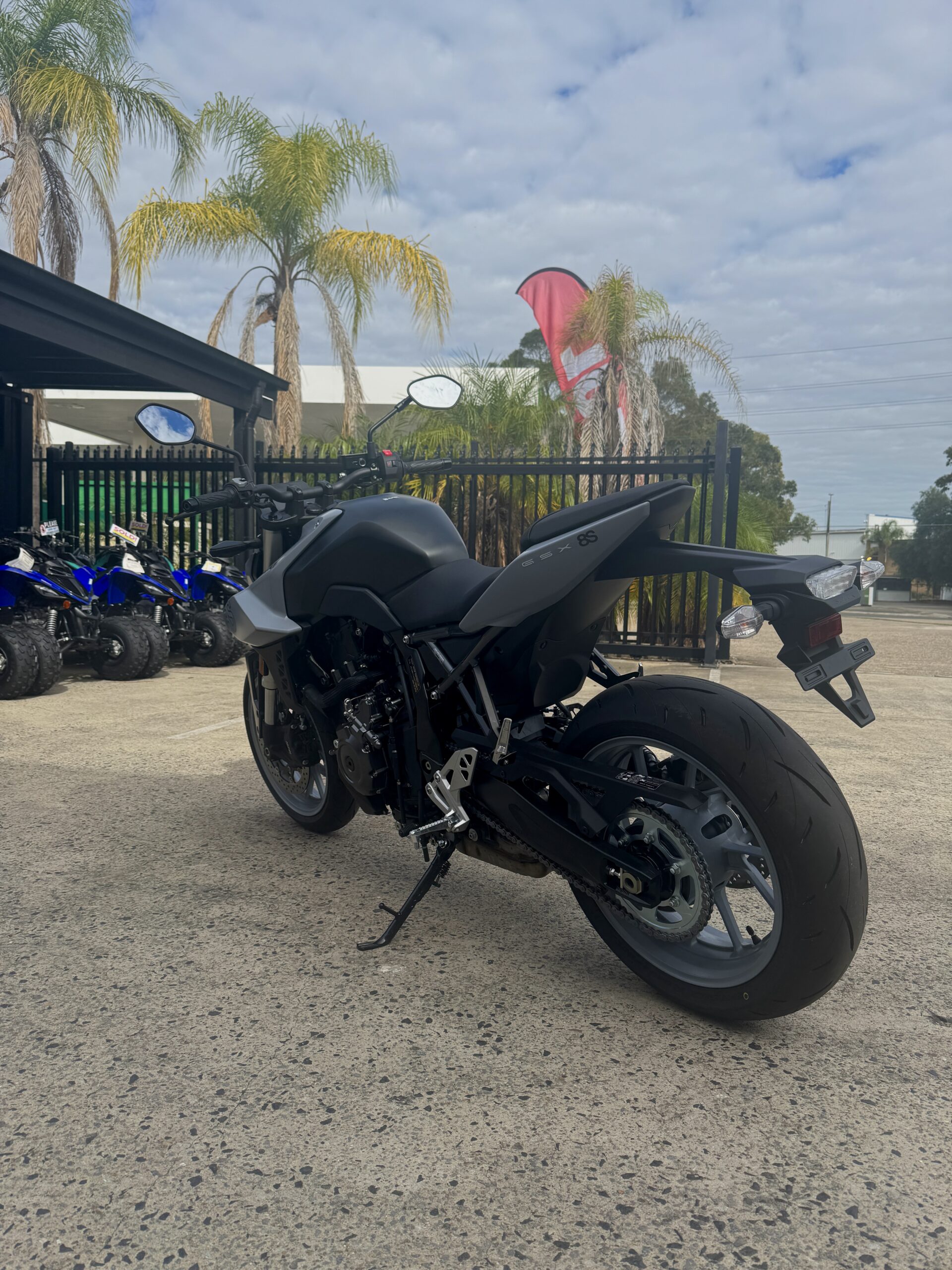 SUZUKI GSX-8S DEMO 3 SUZUKI GSX-8S DEMO - Image 3